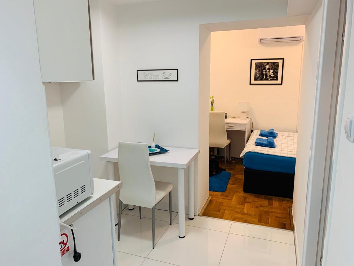 Studio Apartment Ivana Zagreb Buitenkant foto